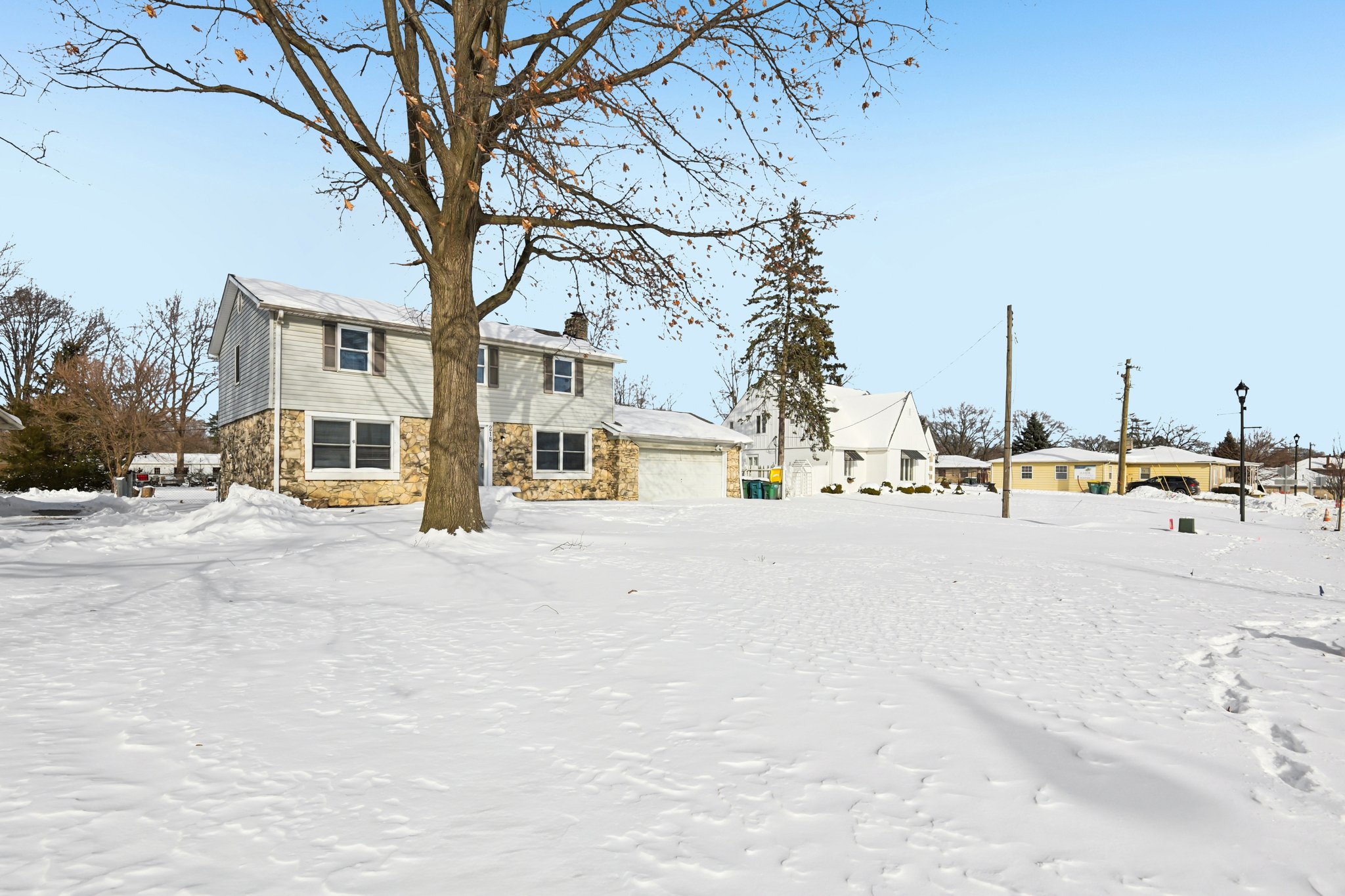 W Main St-S2901-003.jpg