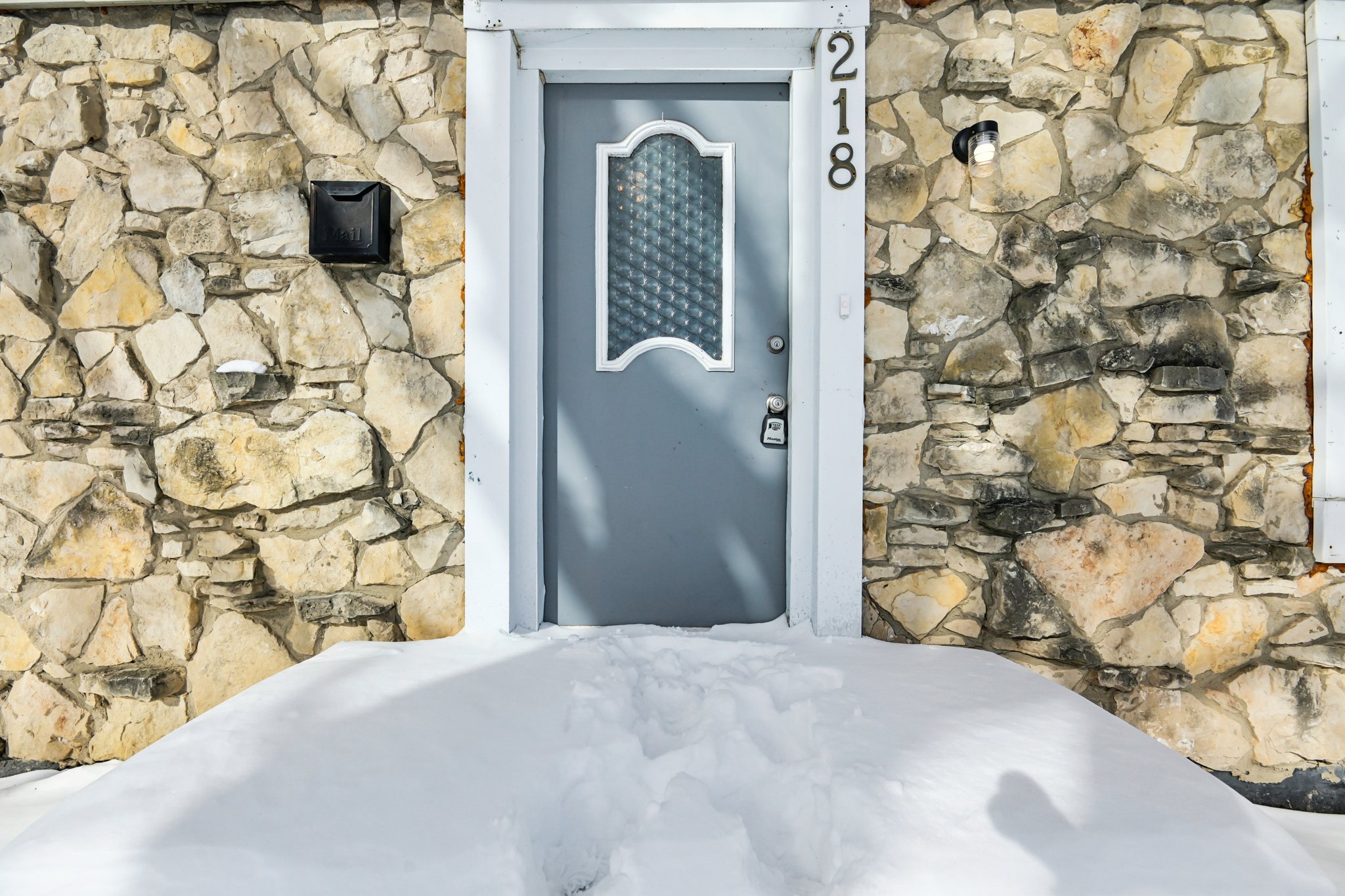 W Main St-S2901-004.jpg