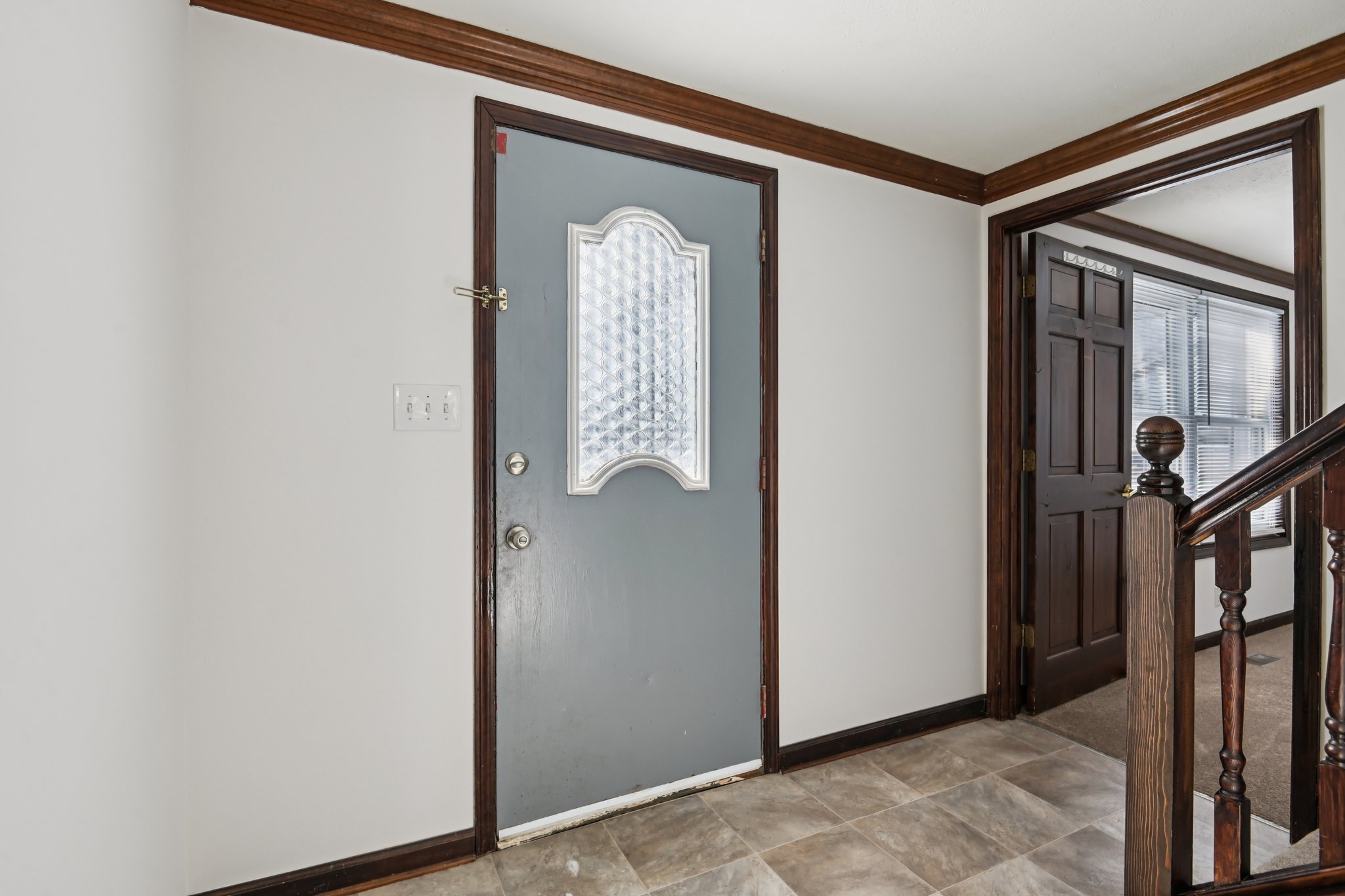 W Main St-S2901-005.jpg