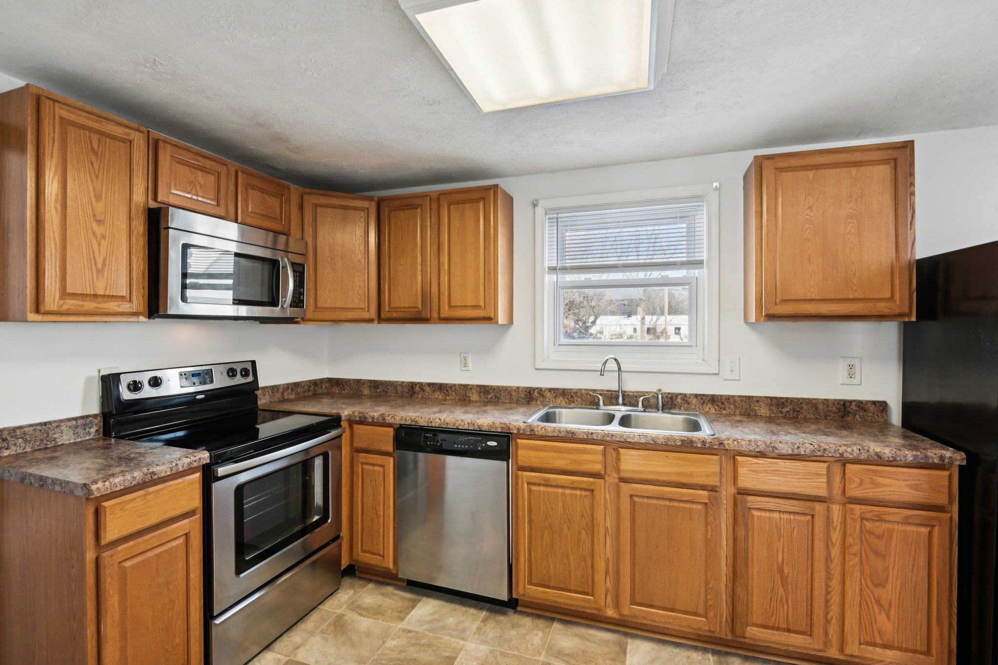 W Main St-S2901-014.jpg