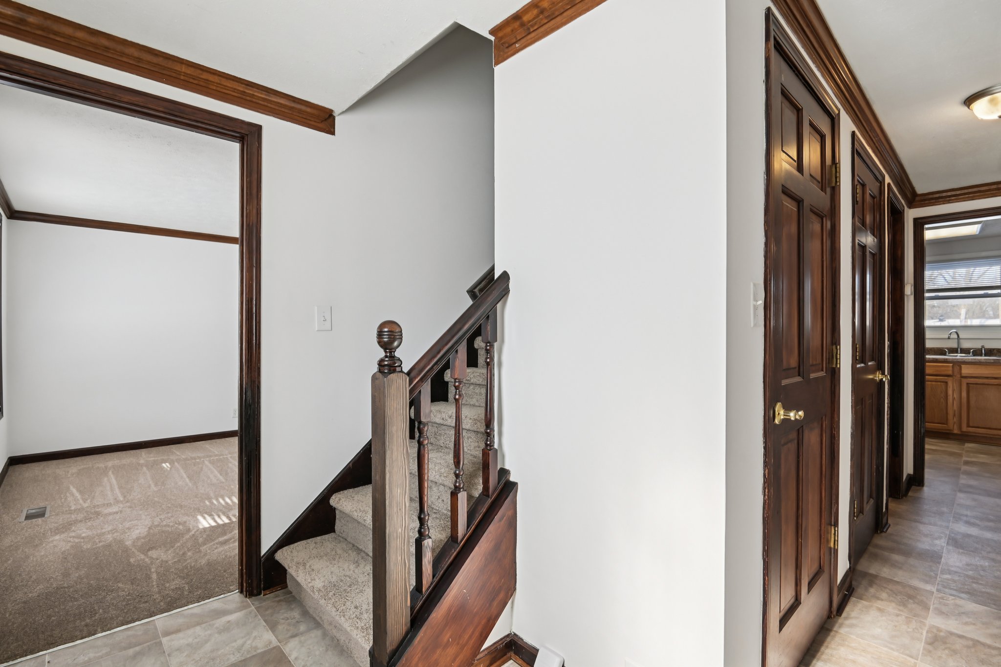 W Main St-S2901-016.jpg