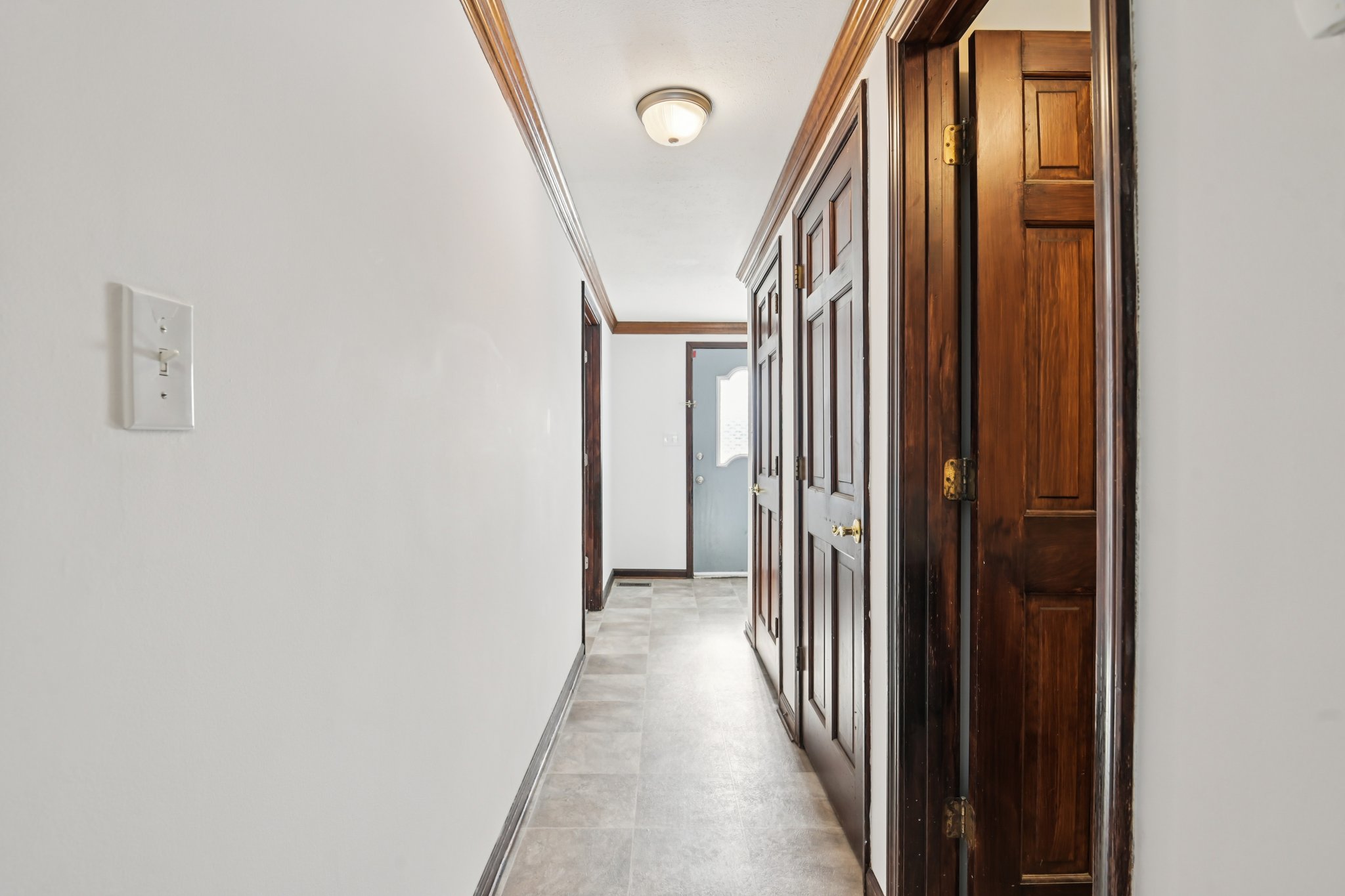 W Main St-S2901-021.jpg