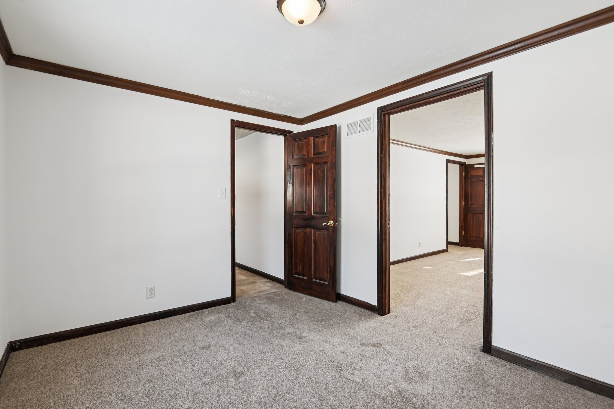 W Main St-S2901-025.jpg