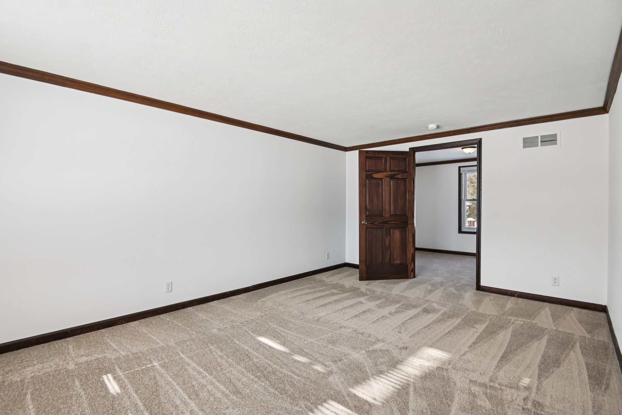 W Main St-S2901-027.jpg