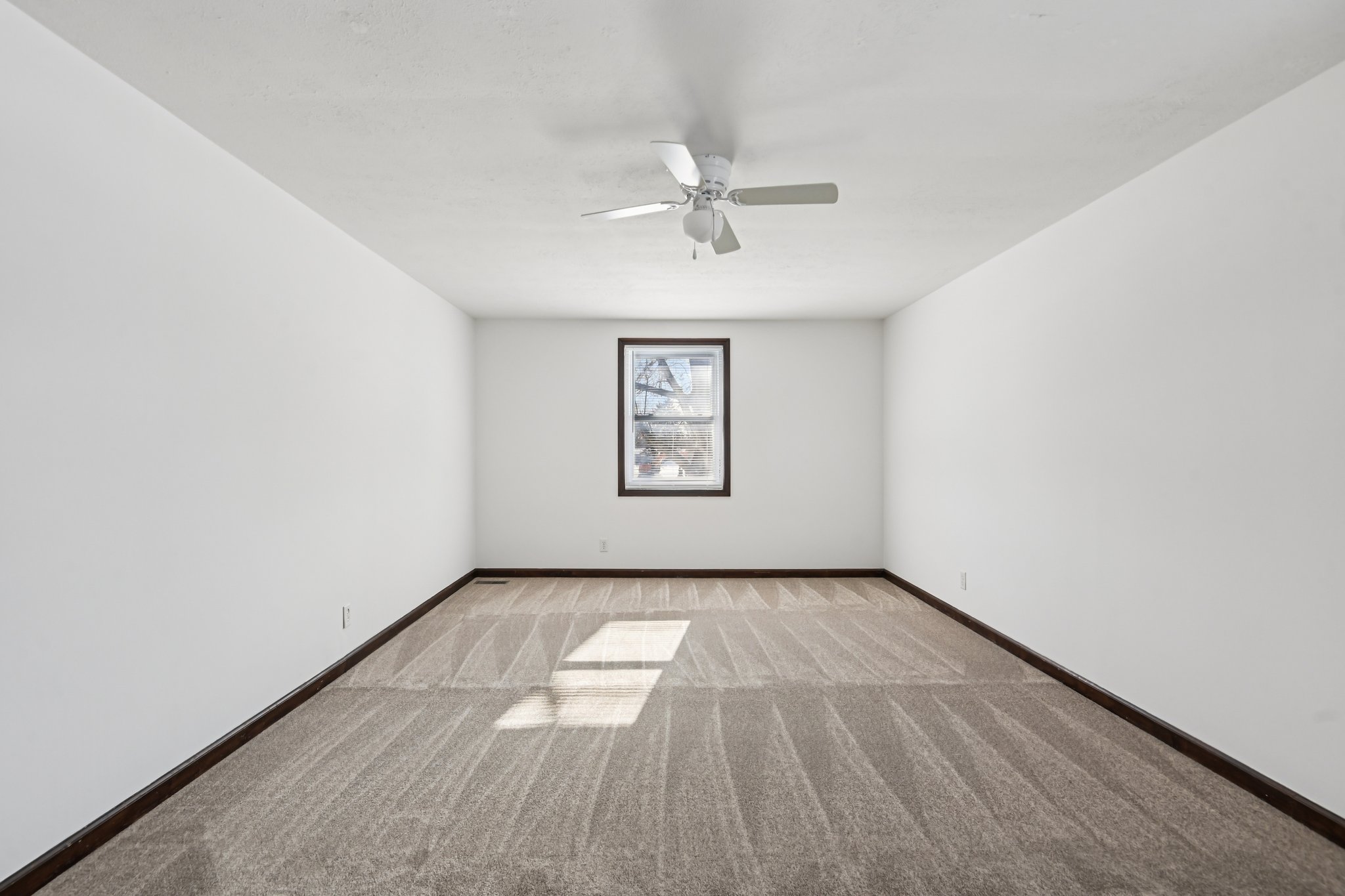 W Main St-S2901-041.jpg