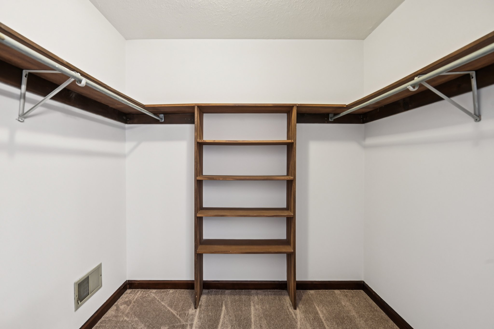 W Main St-S2901-043.jpg