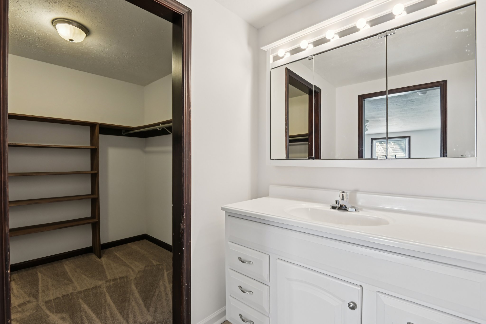 W Main St-S2901-045.jpg