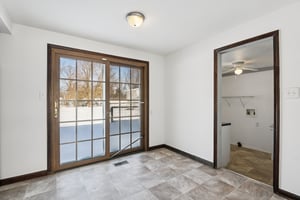 W Main St-S2901-010.jpg