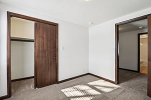 W Main St-S2901-032.jpg