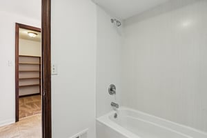 W Main St-S2901-046.jpg