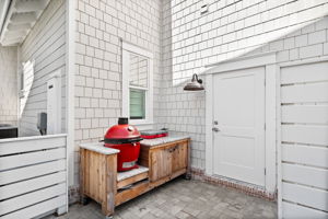 Array_218WhiteCottageRd-16