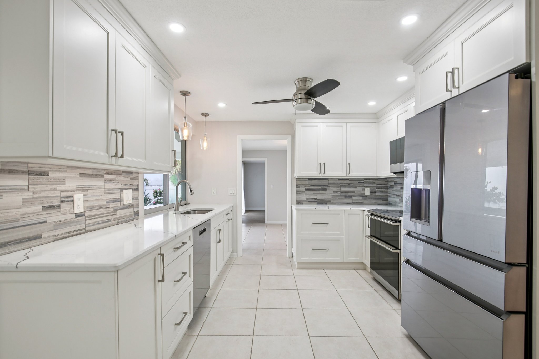 Dolphin Blvd-S3012-021.jpg