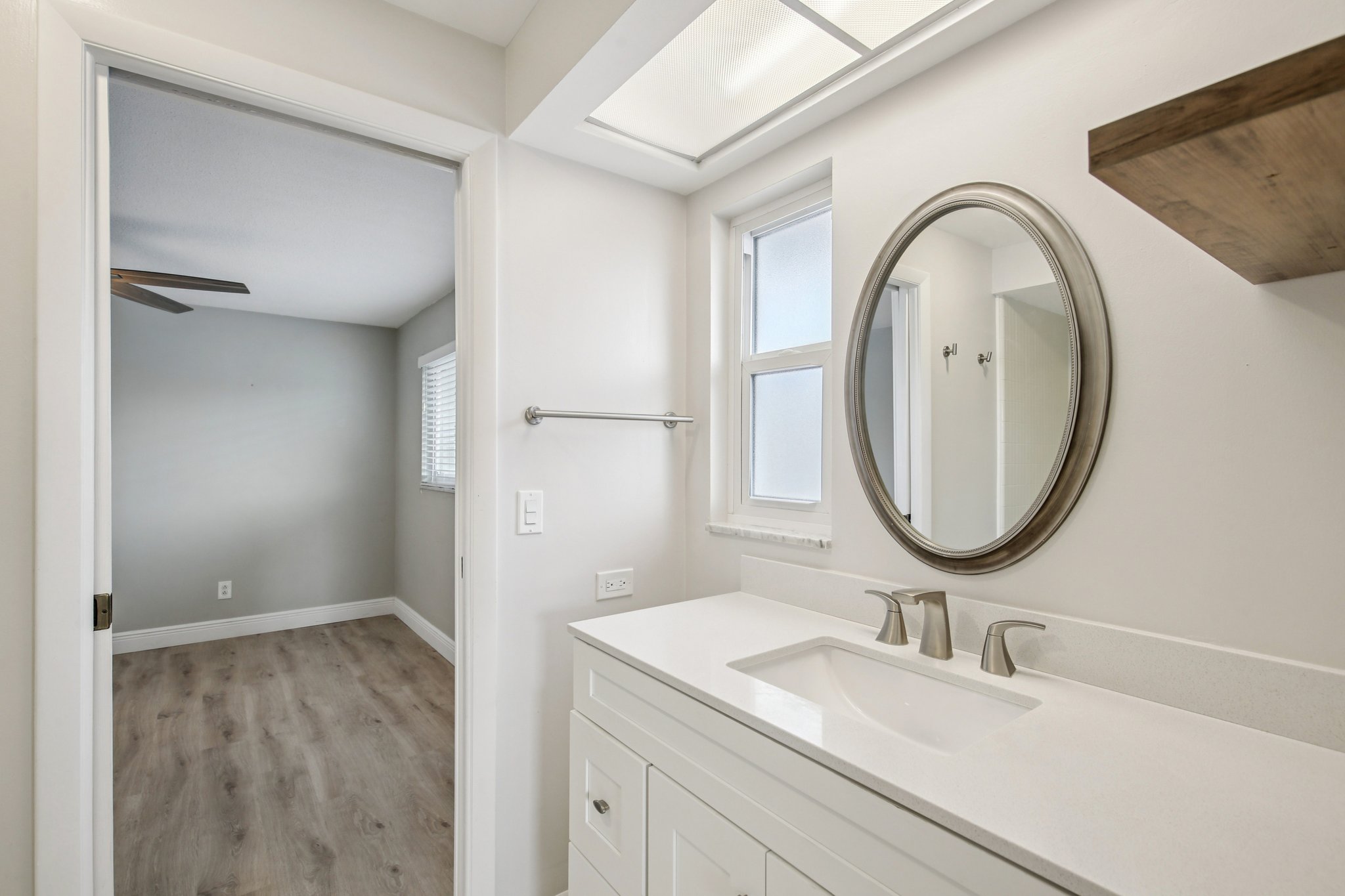 Dolphin Blvd-S3012-029.jpg