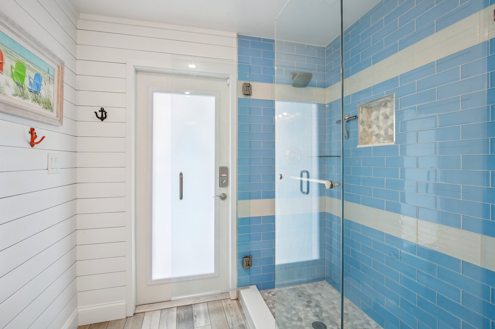 Dolphin Blvd-S3012-038.jpg