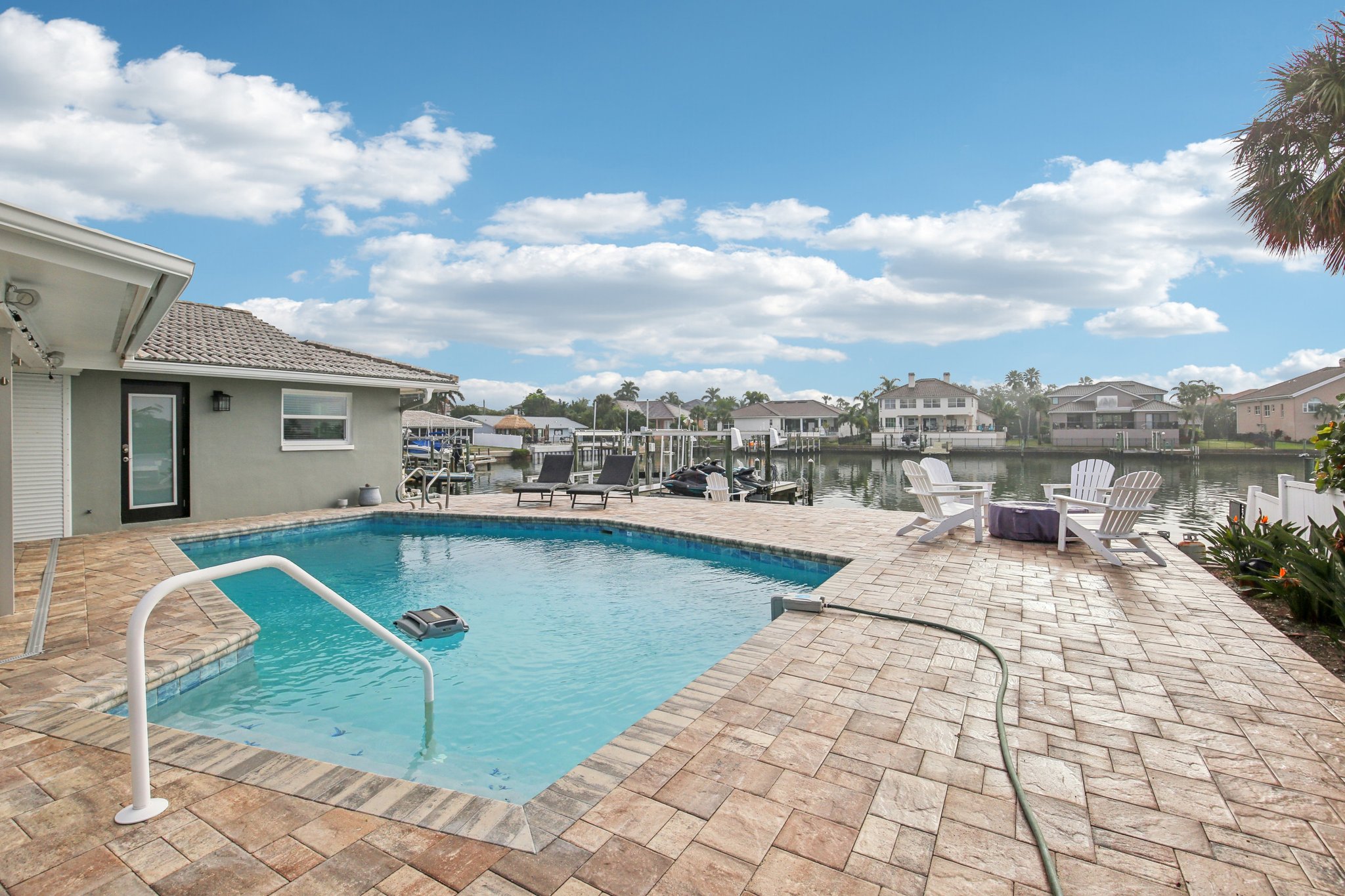 Dolphin Blvd-S3012-052.jpg