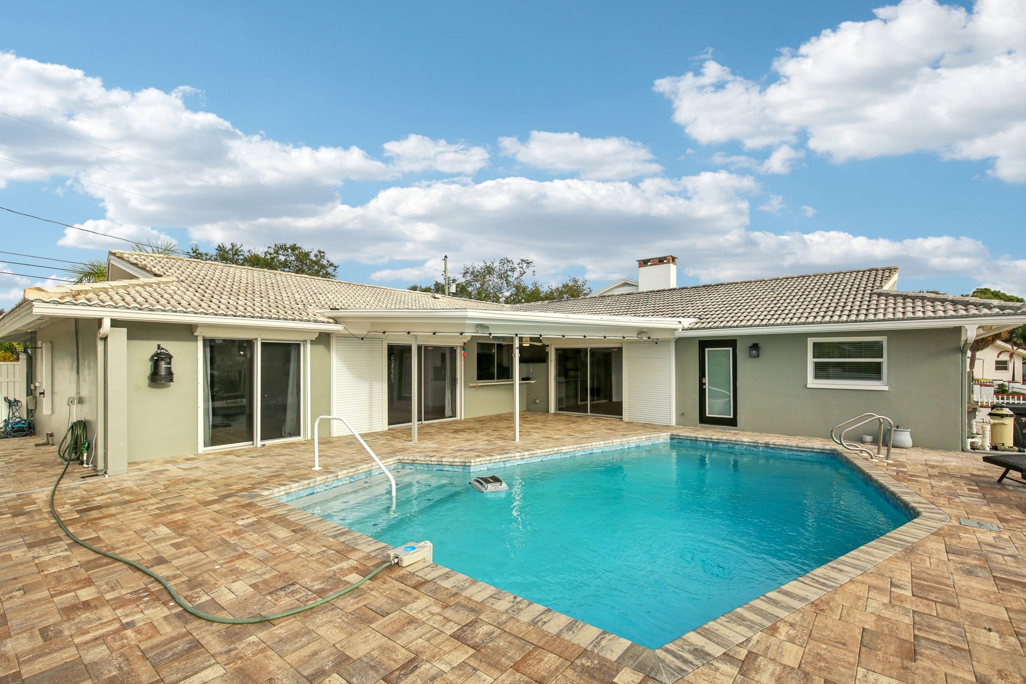 Dolphin Blvd-S3012-053.jpg