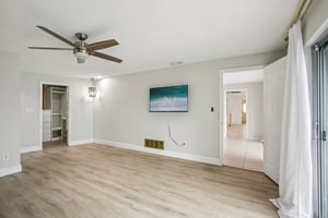 Dolphin Blvd-S3012-018.jpg