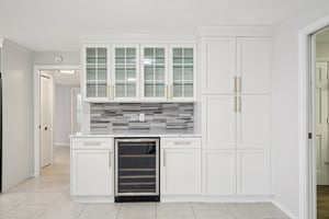 Dolphin Blvd-S3012-020.jpg