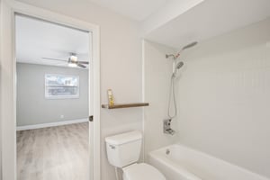 Dolphin Blvd-S3012-028.jpg