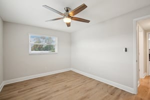 Dolphin Blvd-S3012-035.jpg