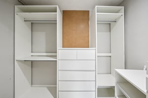 Dolphin Blvd-S3012-042.jpg