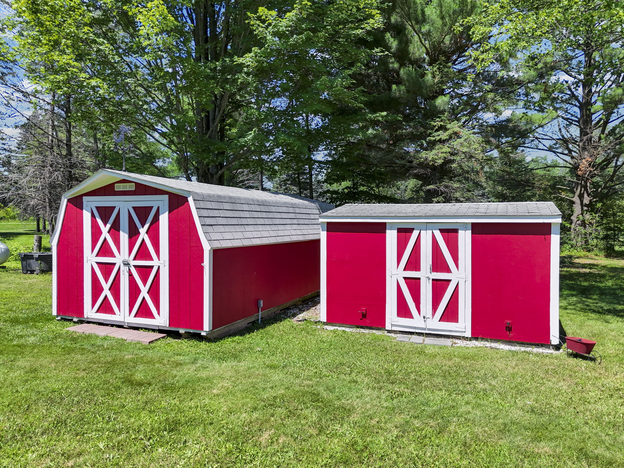  Photo 8