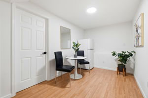 025_F8_2182 40th Ave