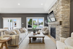 Photo 70