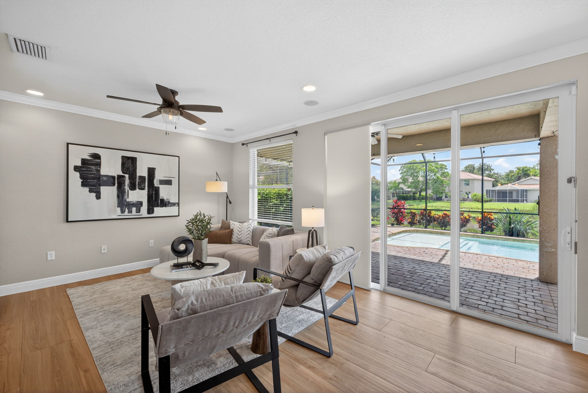 Family Room 1 of 3