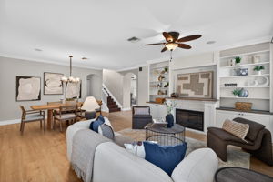 Living Room 3 of 4