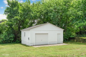 Detached Garage