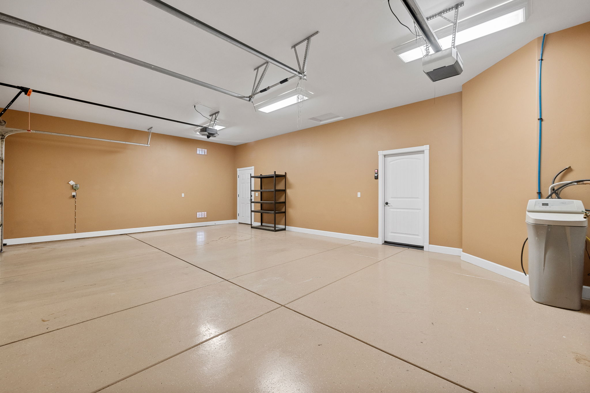 Garage Interior1