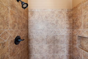 Bathroom 2_2