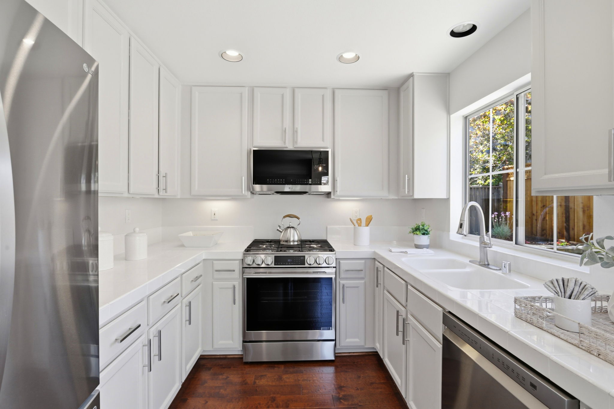 015_F8_21865 Eaton Pl