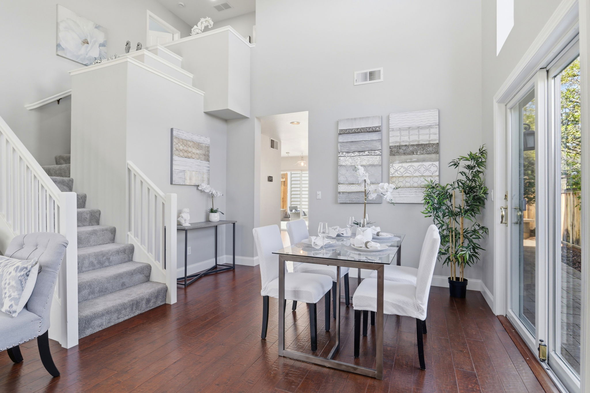 017_F8_21865 Eaton Pl