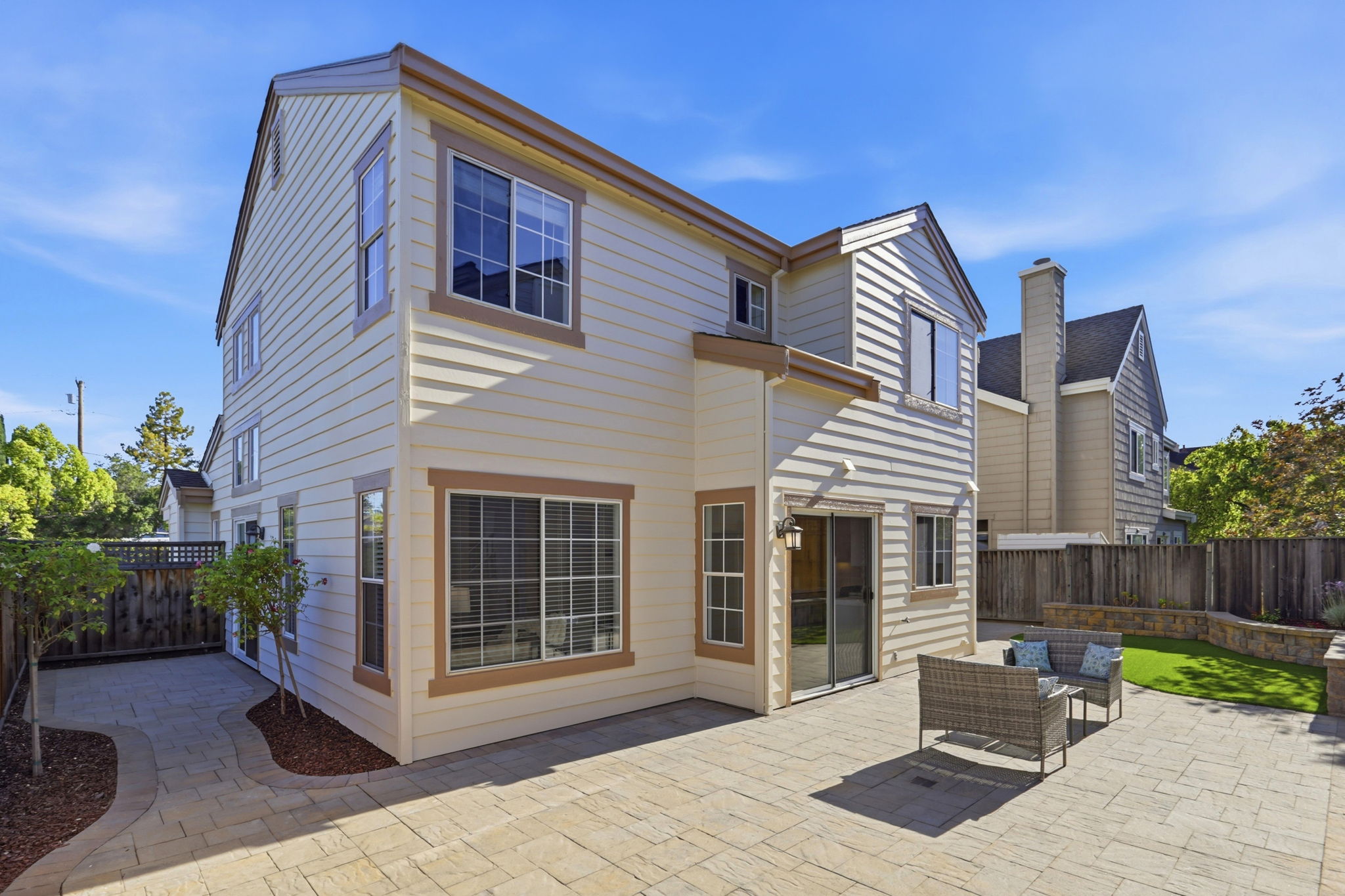 038_F8_21865 Eaton Pl