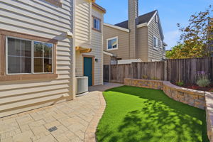 035_F8_21865 Eaton Pl