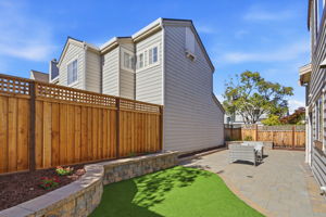 039_F8_21865 Eaton Pl