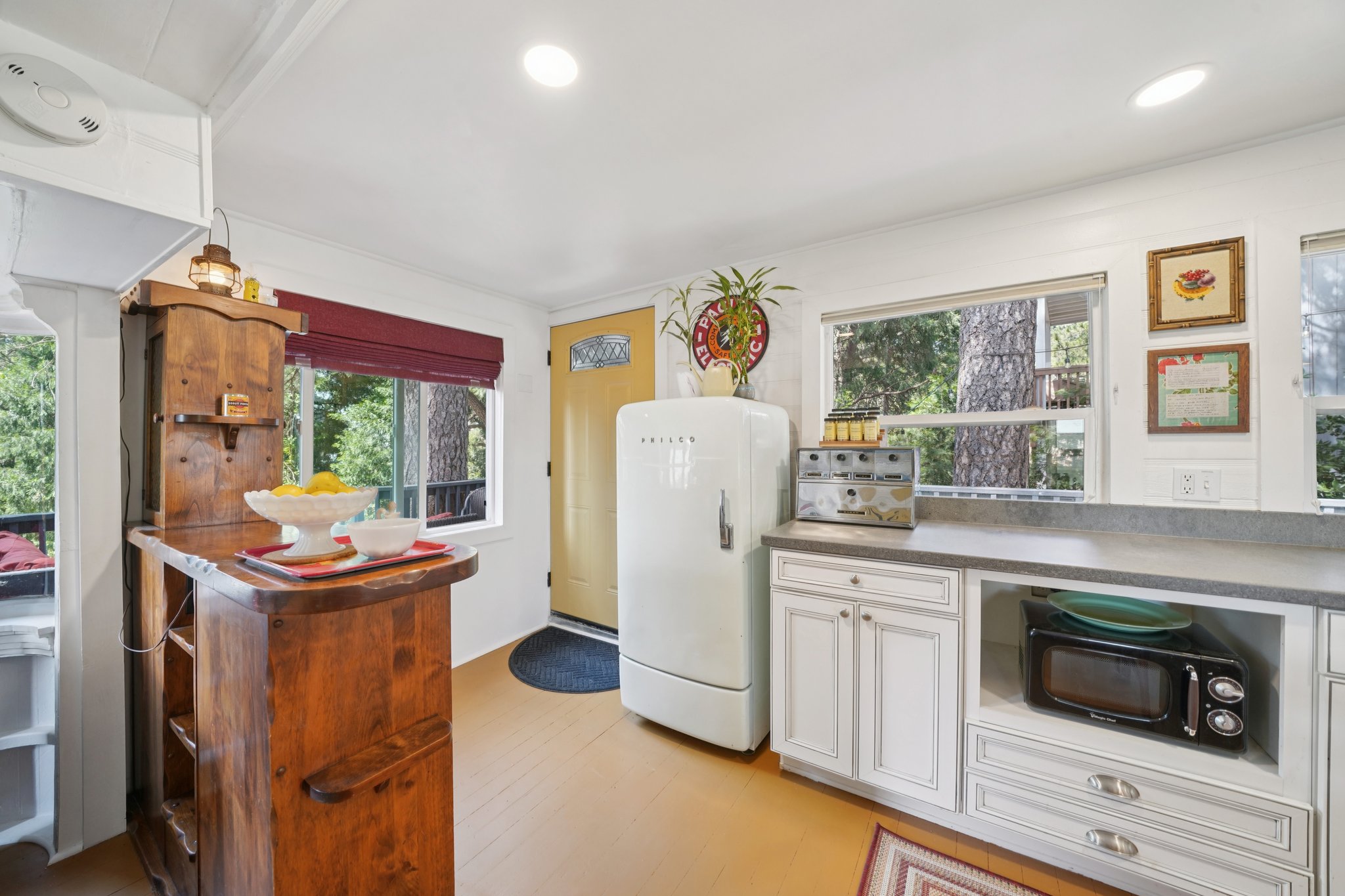 Sawpit Canyon Rd-S1004-014.jpg