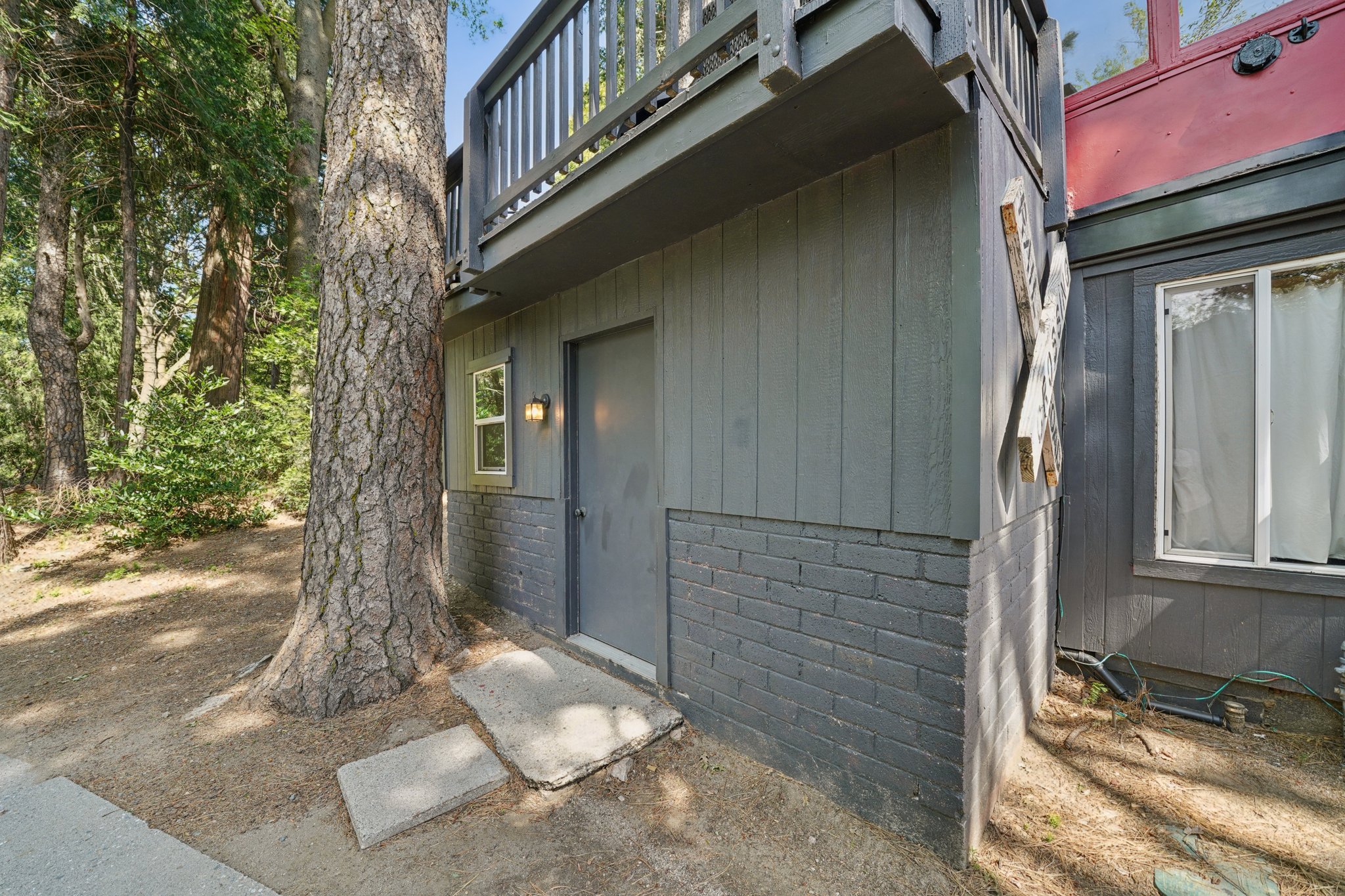 Sawpit Canyon Rd-S1004-047.jpg