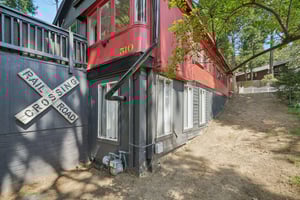 Sawpit Canyon Rd-S1004-049.jpg