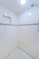 Master Bathroom 1b-2