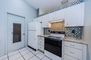 Kitchen 2-2