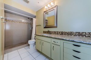 Bathroom 2a-2