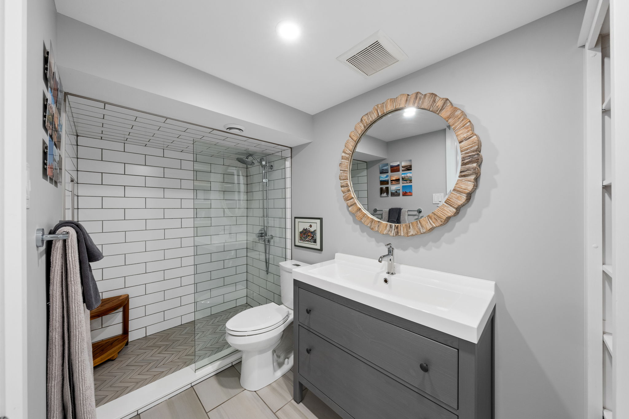  Photo 44