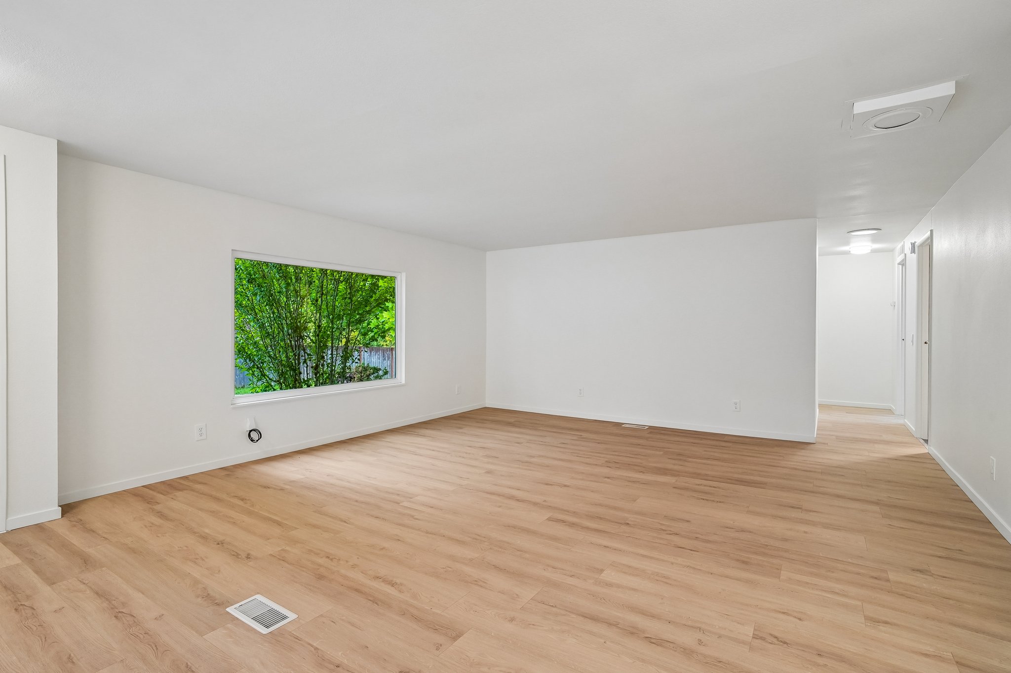 105th Ave E-S1006-013.jpg