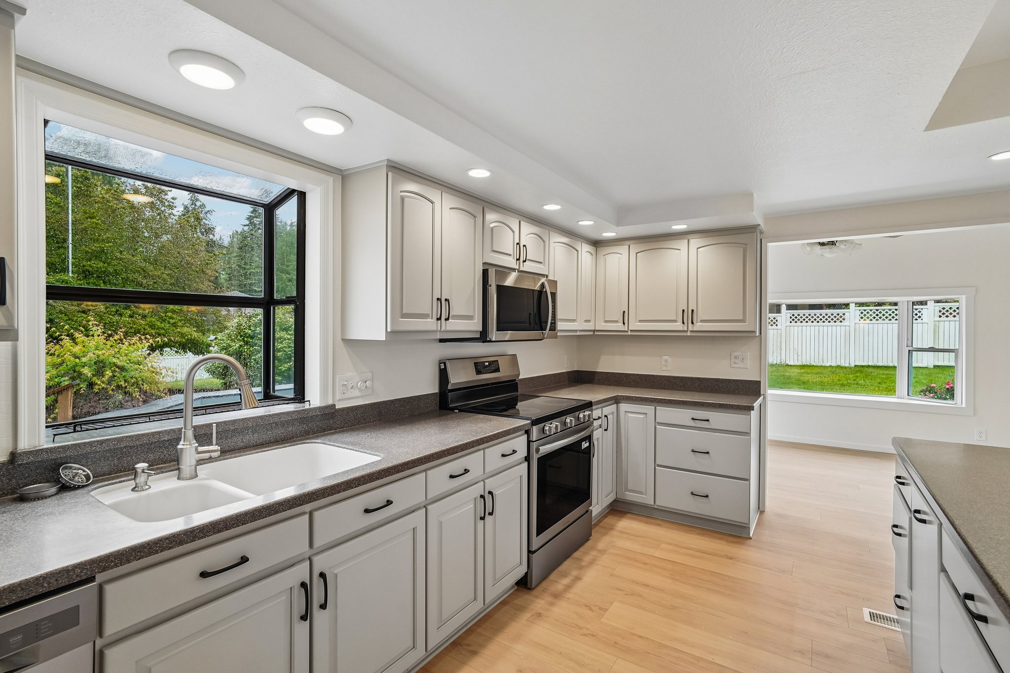 105th Ave E-S1006-027.jpg