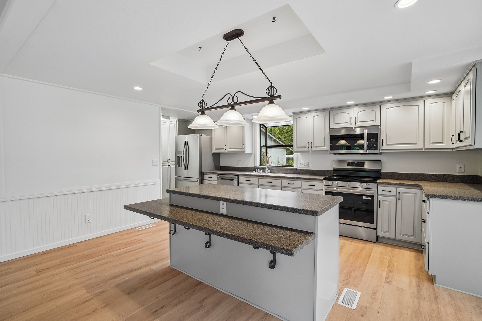 105th Ave E-S1006-030.jpg