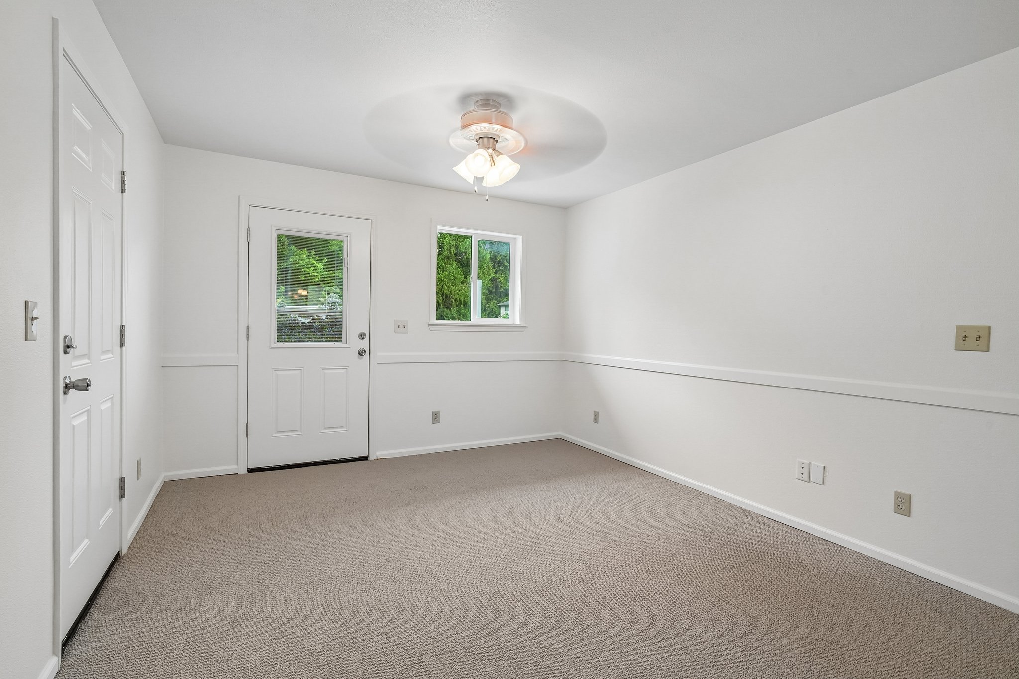 105th Ave E-S1006-036.jpg