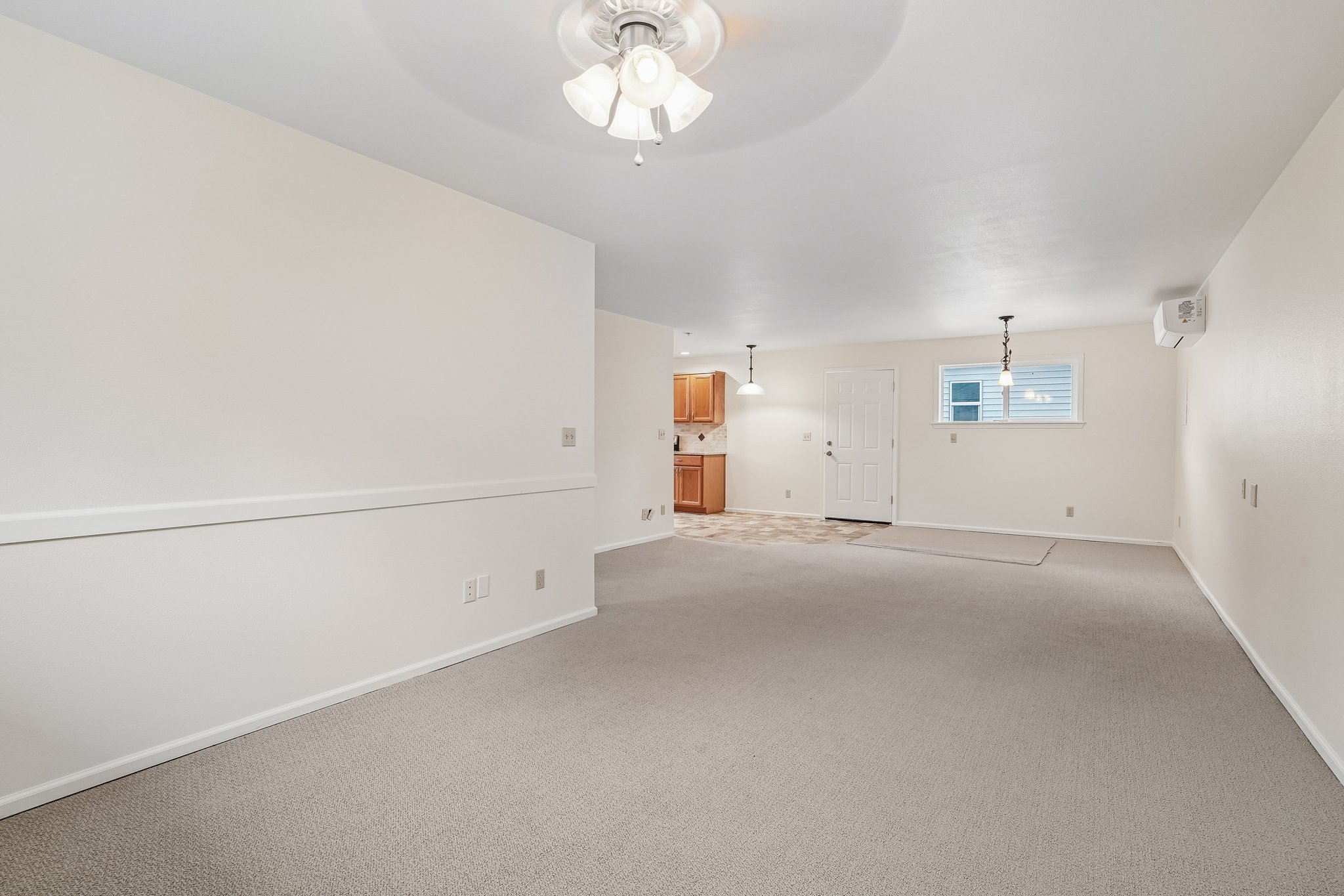 105th Ave E-S1006-037.jpg